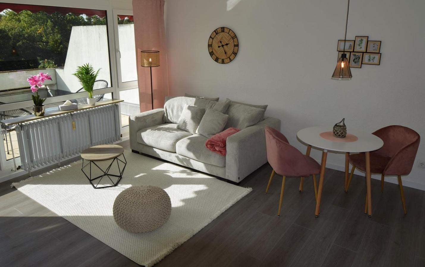 Schwieberdinger Sonnenterrassen-wohnung Apartment *